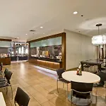 Embassy - Downtown River North Hotel