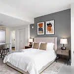 Landing Modern Apartment With Amazing Amenities