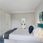 Elegant 1Br Hyde Park Apartment - Windermere 310