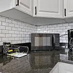 Elegant 1Br Hyde Park Apartment - Windermere 310