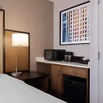 Hotel Embassy - Downtown River North 3*