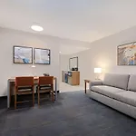 Embassy - Downtown River North Hotel 3*