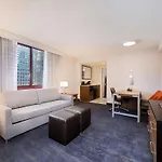 Embassy - Downtown River North Hotel Chicago