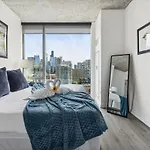 2Br Stunning River North Suite With Pool & Views