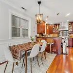 Spectacular Lakeview Condo 1Bd Withoffice & Parking Condo