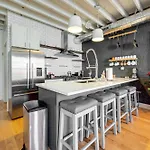 Top Floor In The Heart Of West Town! Perfect For Any Group And Pet Friendly! Apts