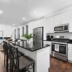 Lavish 3 Bed Near Hyde Park