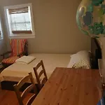 8100 Happy Homestay *