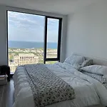 Cityscape Haven Stylish 2Bed 2Bath Condo With Downtown Chicago Views