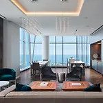 Cityscape Haven Stylish 2Bed 2Bath Condo With Downtown Chicago Views