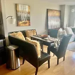 Luxury One Bedroom Located In Chicago\'S Gold Coast Neighborhood