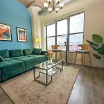 Skyline 2Br In South Loop With Optional Parking & Gym Access Near Museum Campus And Mccormick Place