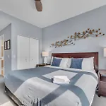 Perfect Wfh Wicker Park 1 Bed Office & Parking Condo