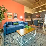 Stylish 2Br Suite With Optional Parking & Gym Access Near Lakefront, Shedd Aquarium And Mccormick Center