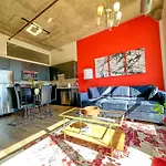 Mccormick Place Secret Oasis With Optional Parking For Up To 8 Guests