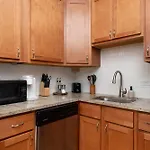 Ukrainian Village 3Br Apartment