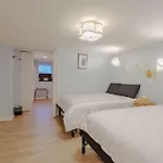 Prime Location In Lakeview Near Wrigleyville