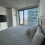 Amazing 2-Bedroom Apartment In The South Loop
