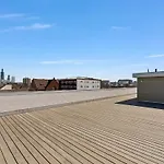 Rooftop Balcony 1 Parking