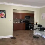 Charming 2 Bedroom 1 Bath Near Downtown Loop