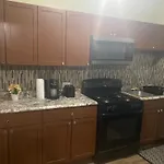Charming 2 Bedroom 1 Bath Near Downtown Loop
