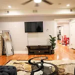 Gorgeous 4bdr In Chicago,15mins From Dwtn Chicago