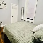 Modern Pilsen 2 Bedroom Chicago