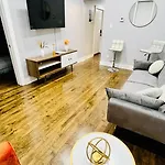 Apartment Modern Pilsen 2 Bedroom