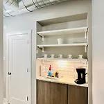 Modern Pilsen Chicago Apartment 2 Bedroom