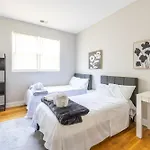 Kenwood Apartments, Downtown Hyde Park