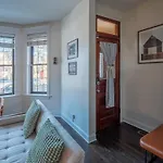 Wrigleyville Suites