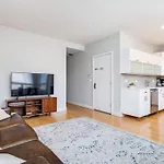Beautiful Unit Chi In Prime River North - 1