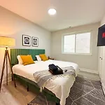 Spacious 3Br Family Oasis Sleeps 8 With Free Parking Near Medical District, Douglas Park And University Of Illinois Chicago