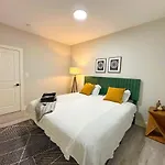 Spacious 3Br Family Oasis Sleeps 8 With Free Parking Near Medical District, Douglas Park And University Of Illinois Chicago