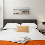 Ukrainian Village 3Br Apartment