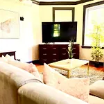 Midway Hideaway -Cozy 1Br- Parking