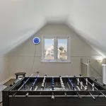 Midway Paradise With Kids Room