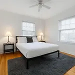 Roomy 3Br Apartment Near Beach - Lunt 33-2N