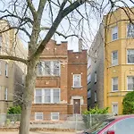Walk To Devon Avenue & Warren Park: Chicago Apt!