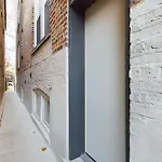 Zen Escape-Chicago\'S Urban Oasis