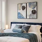 New Build In Pilsen Spacious 2 Bed 2 Bath Unit