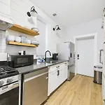 Modern 2Br With Patio & Cozy Space