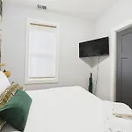 Modern 2Br With Patio & Cozy Space