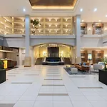 Embassy - Downtown River North Hotel