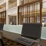 Hotel Embassy - Downtown River North 3*
