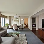 Sheraton Grand Riverwalk Hotel 4*