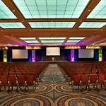 Hotel Sheraton Grand Riverwalk 4*