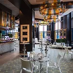 Hotel Sheraton Grand Riverwalk 4*