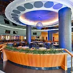 Sheraton Grand Riverwalk Hotel 4*