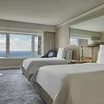 Four Seasons Hotel 5*